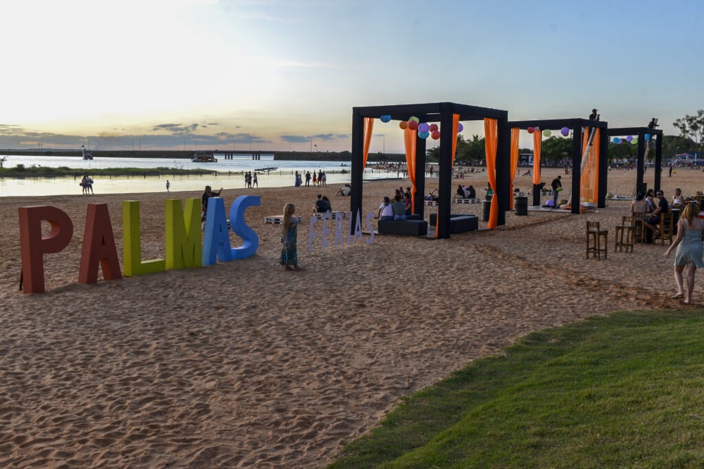 A praia da Graciosa é uma das praias fluviais do Lago de Palmas, em Tocantins.